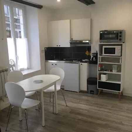 Au Coeur Des Remparts Lägenhet