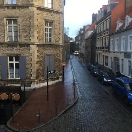 Au Coeur Des Remparts Lägenhet