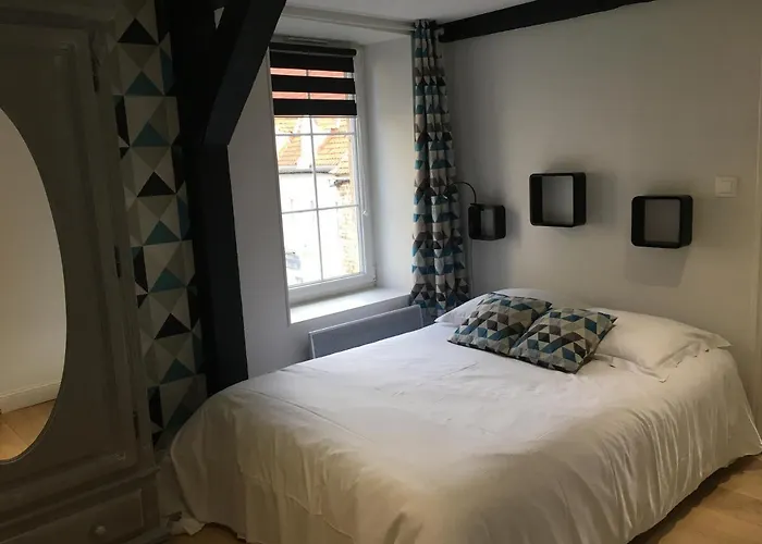 Au Coeur Des Remparts